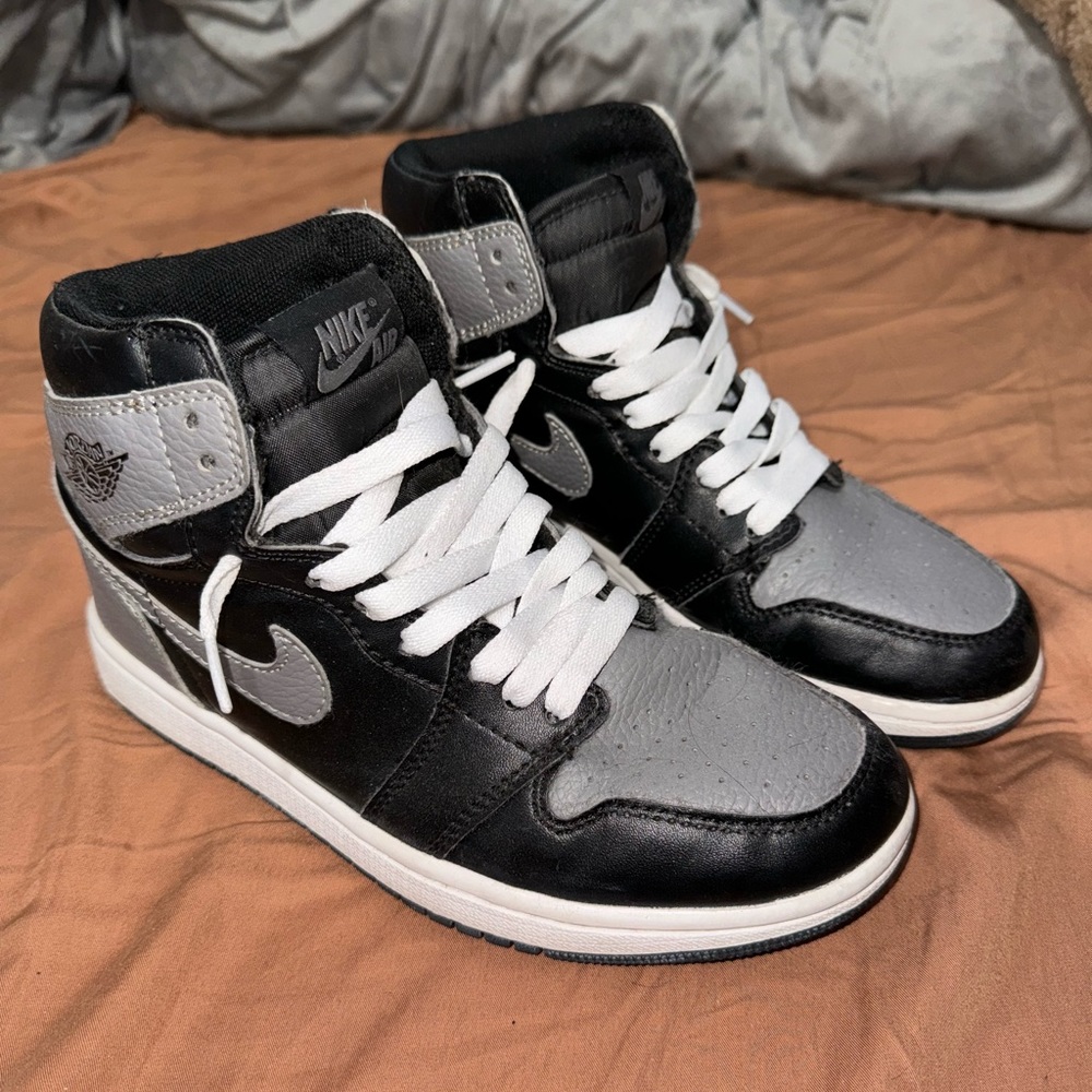 Nike shoes 5Y // women’s 6.5